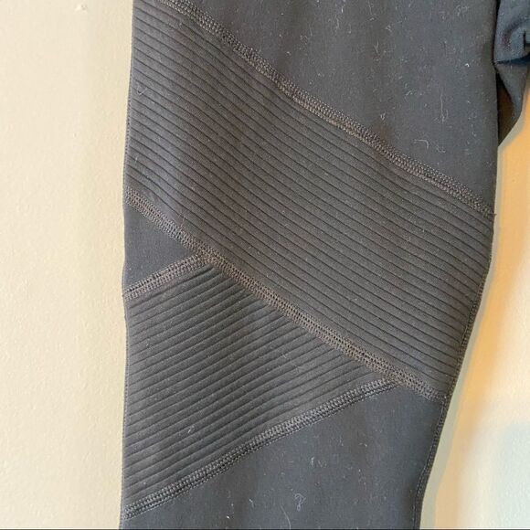 Athleta Moto zipper ankle legging size small - Picture 4 of 7